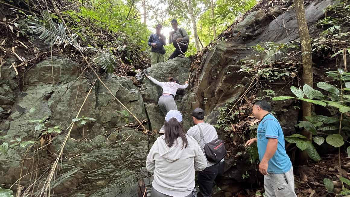 Mapping Customary Villages Mapping Customary Villages