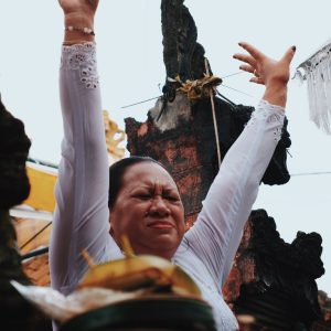 Suara di Antara Dunia